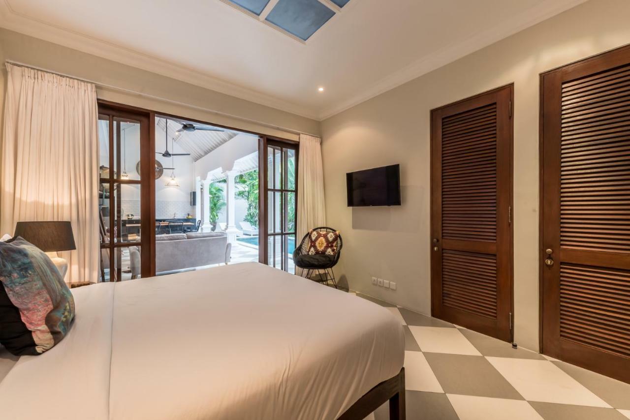 Central 3 Bedroom Villa Close To Seminyak Beach Exterior foto